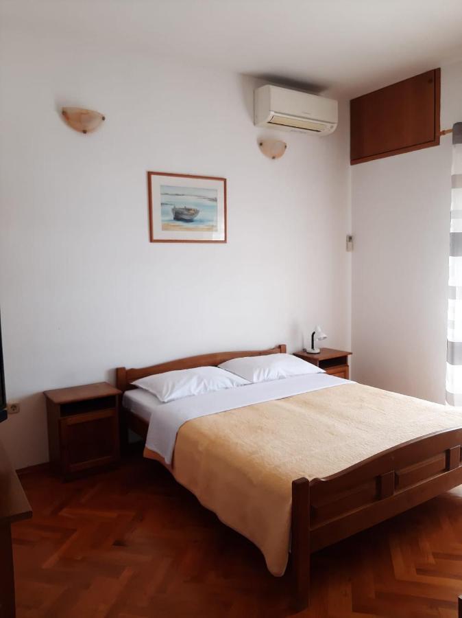 Apartments Ivanka Starigrad Paklenica Exterior foto