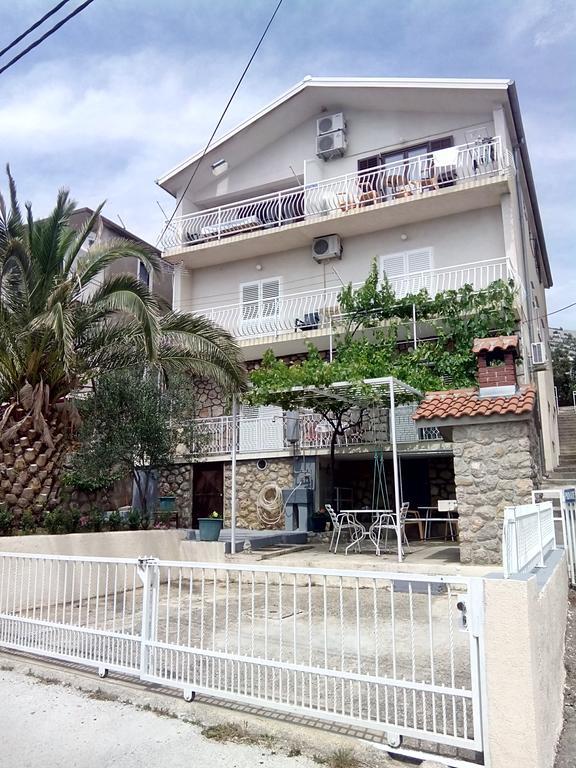 Apartments Ivanka Starigrad Paklenica Exterior foto